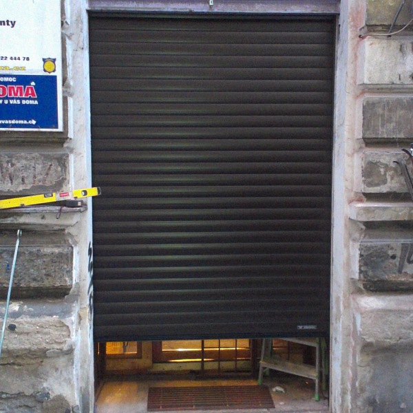 garážová vrata 24