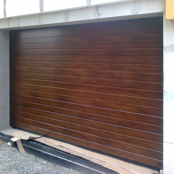 garážová vrata sekční