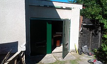 dvoukřídlá garážová ohrobec