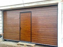 garážová vrata s dveřmi sekční 5