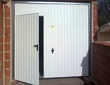 garážová vrata s dveřmi 4